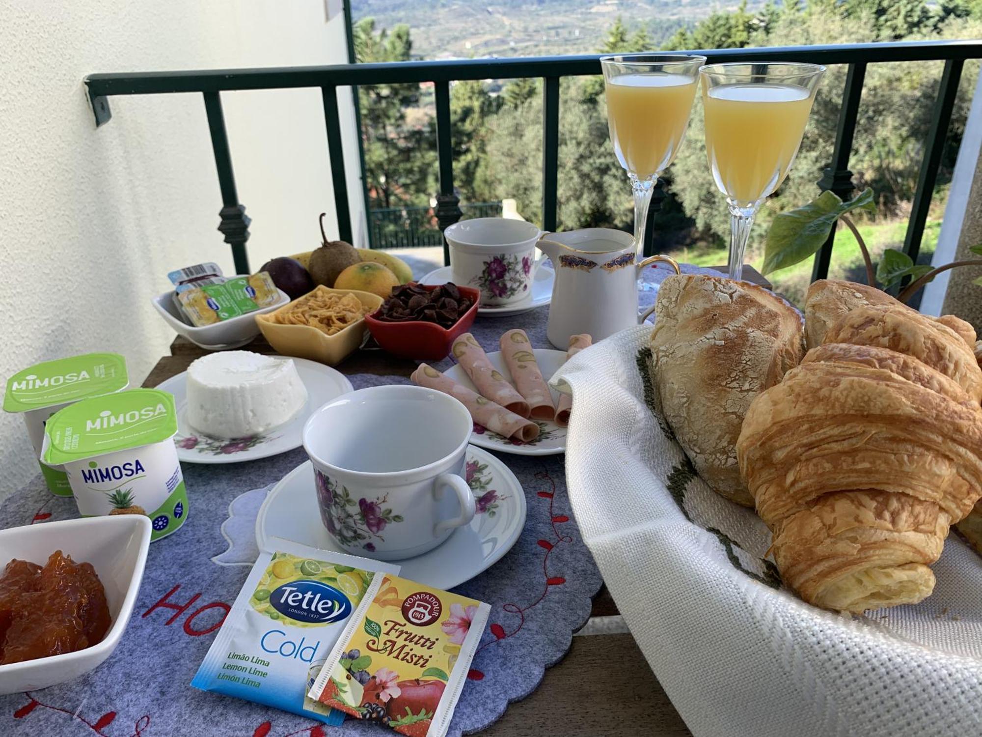 Charming Cozy Retreat - Terrace & Private Balcony Bed & Breakfast Coimbra Eksteriør bilde